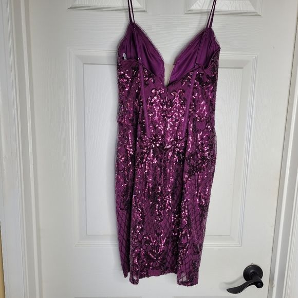 DB Studio Purple Short Mini Allover Sequin Illusion Plunge Dress Sz 10 - Picture 5 of 15
